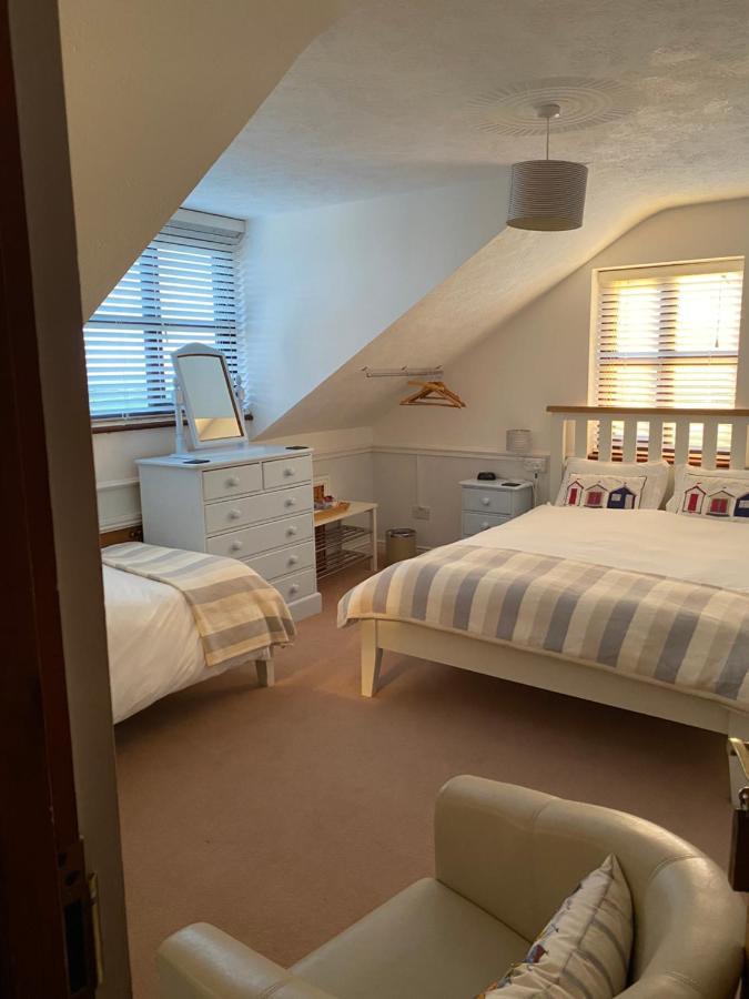 Blackthorn Farm Bed & Breakfast Holyhead Bagian luar foto