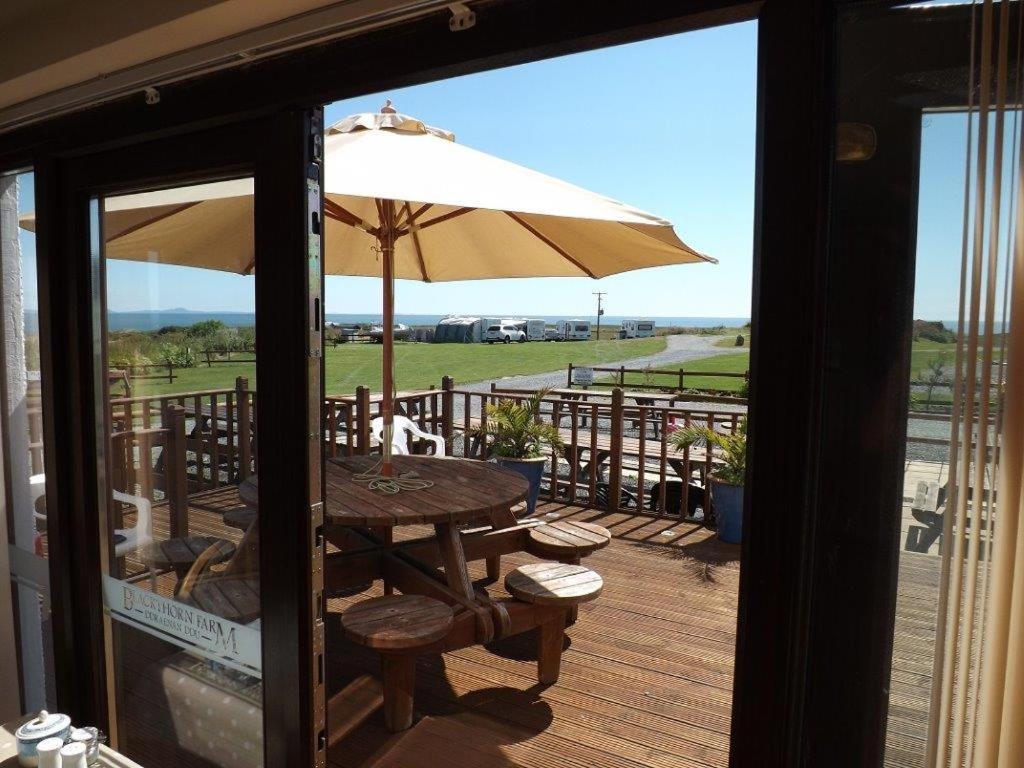 Blackthorn Farm Bed & Breakfast Holyhead Bagian luar foto