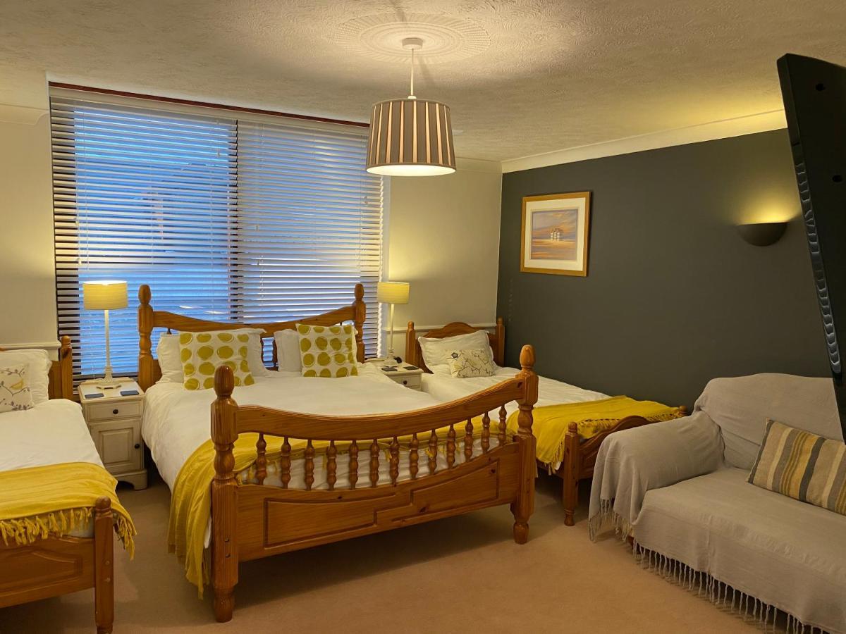 Blackthorn Farm Bed & Breakfast Holyhead Bagian luar foto