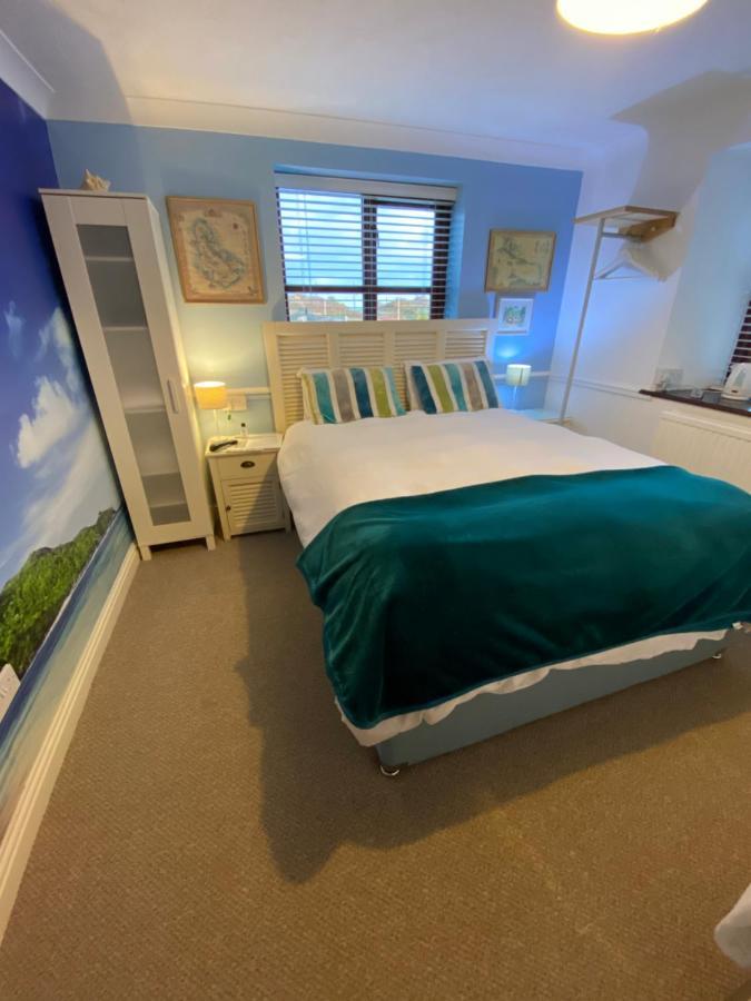 Blackthorn Farm Bed & Breakfast Holyhead Bagian luar foto