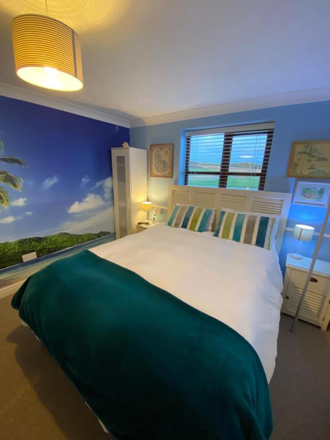 Blackthorn Farm Bed & Breakfast Holyhead Bagian luar foto