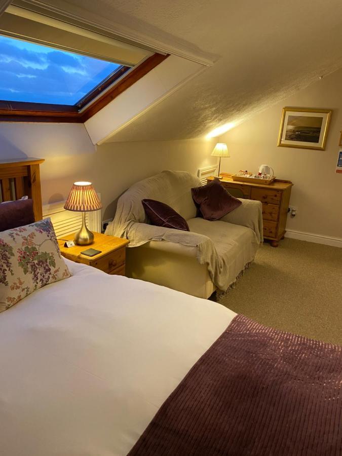 Blackthorn Farm Bed & Breakfast Holyhead Bagian luar foto