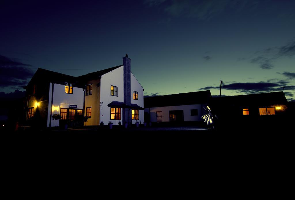 Blackthorn Farm Bed & Breakfast Holyhead Bagian luar foto