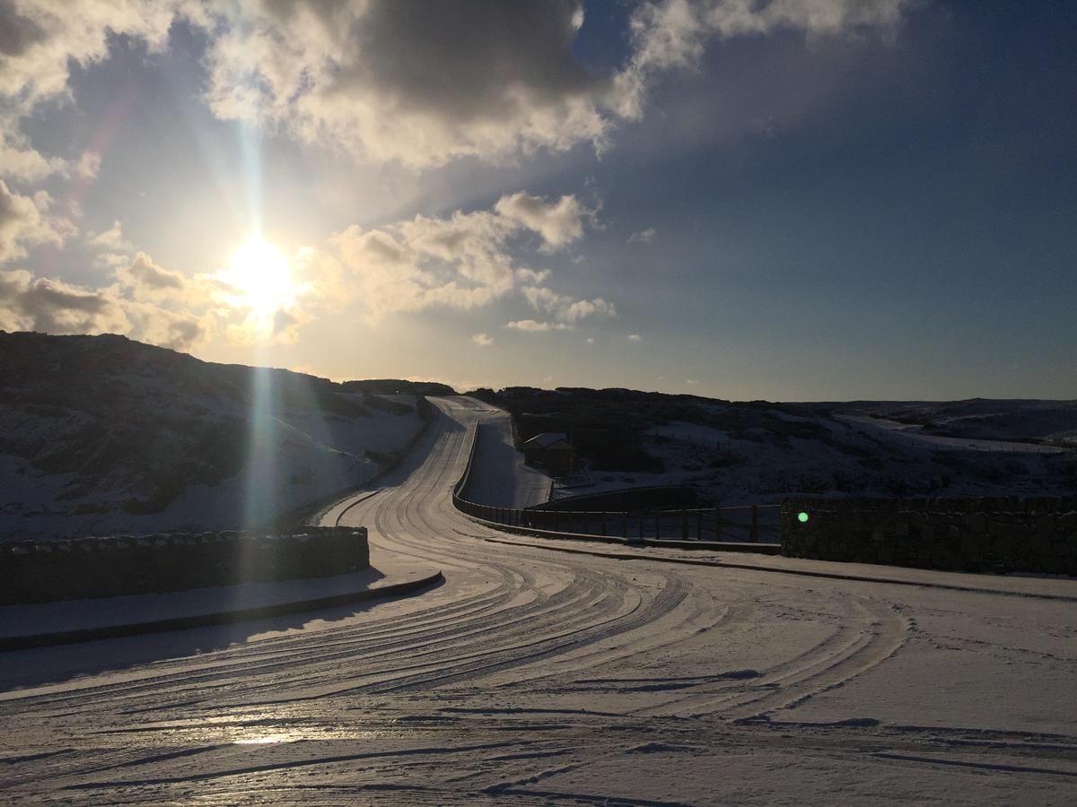 Blackthorn Farm Bed & Breakfast Holyhead Bagian luar foto