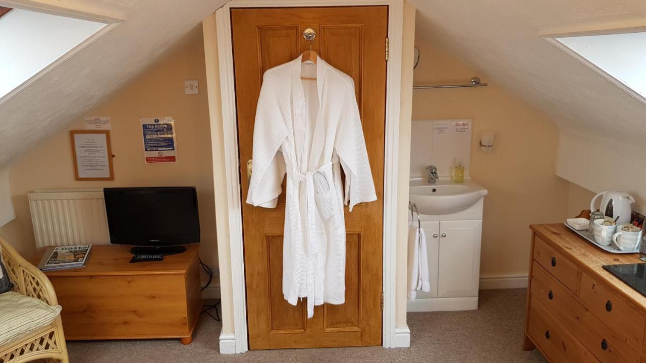 Blackthorn Farm Bed & Breakfast Holyhead Bagian luar foto