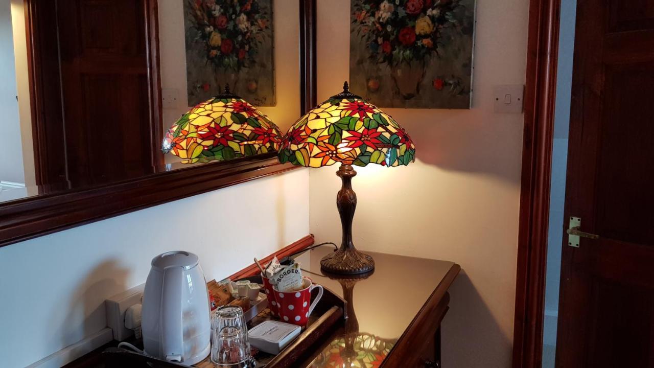 Blackthorn Farm Bed & Breakfast Holyhead Bagian luar foto